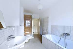 Bezugsfreie 3 Zimmer Altbauwohnung mit Südbalkon in bester Lage in Berlin Mitte – Schönholzer Str. 3, 10115 Mitte (Ortsteil), Berlin – Vorschaubild 7