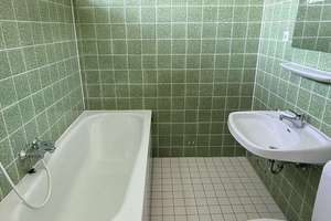Großzügige 3-Zimmerwohnung mit Parkettboden und Einbauküche in Köln Westhoven – Die vollständige Adresse der Immobilie erhältst du vom Anbieter., 51149 Westhoven, Köln – Vorschaubild 8