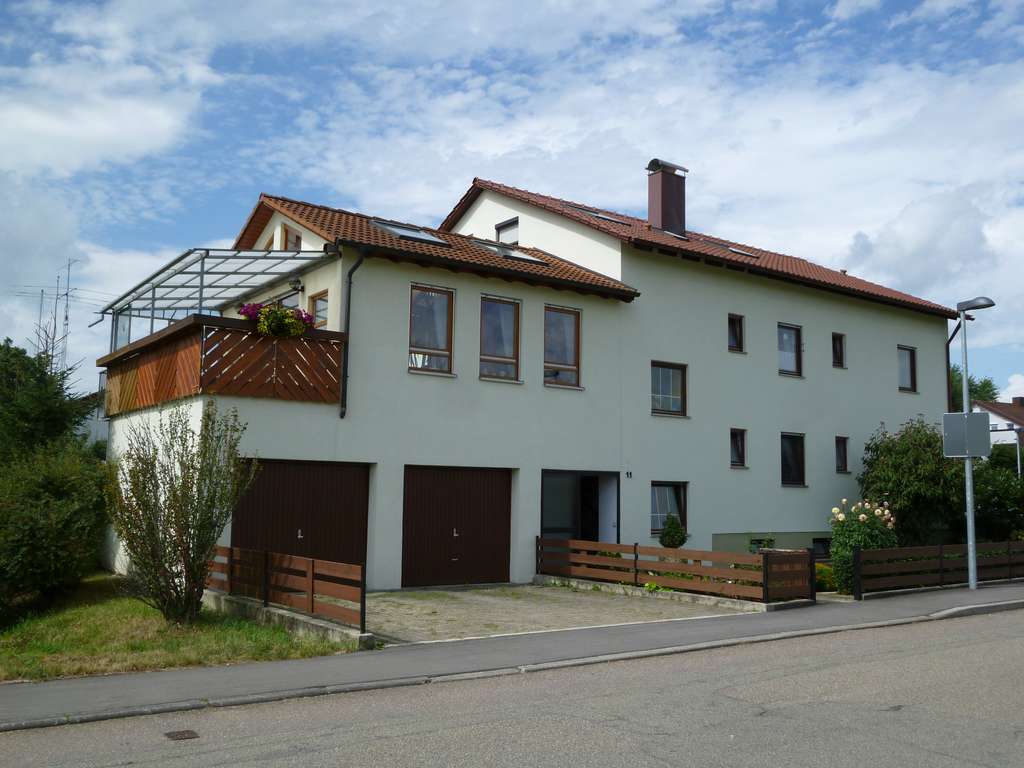 3 Familienhaus in ruhiger Lage zu verkaufen 