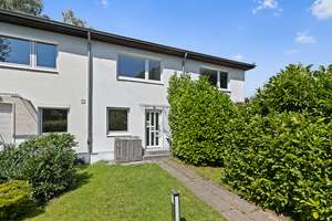 Ruhig gelegenes Reihenmittelhaus mit Terrasse, Garten und Vollkeller – Die vollständige Adresse der Immobilie erhältst du vom Anbieter., 22149 Tonndorf, Hamburg – Vorschaubild 2