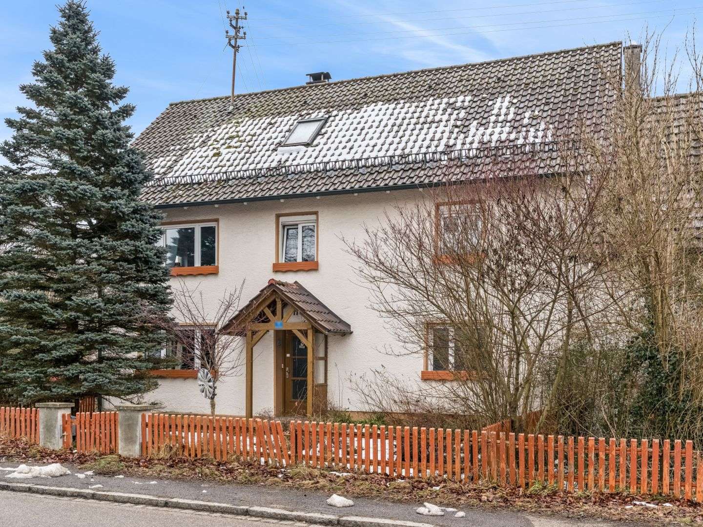 Sanierungsbedürftiges Bauernhaus mit Scheune in Deisenhausen, Günzburg Kreis – Bild 3