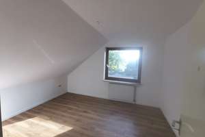Doppelhaushälfte mit Garage in Garbsen/Osterwald – Die vollständige Adresse der Immobilie erhältst du vom Anbieter., 30826 Garbsen – Vorschaubild 4