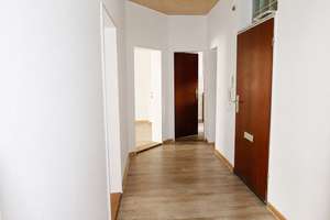 Altbaucharme in Kiel-Gaarden: helle 3-Zimmer-Wohnung mit 2 Balkonen – WG-geeignet – Die vollständige Adresse der Immobilie erhältst du vom Anbieter., 24143 Gaarden-Ost, Kiel – Vorschaubild 6