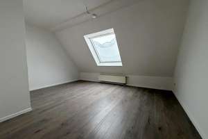 Frisch renoviertes Wohnglück: Großzügige 3-Zimmer-DG-Wohnung mit Lift & Balkon – Lemsdorfer Weg 16, 39112 Sudenburg, Magdeburg – Vorschaubild 11