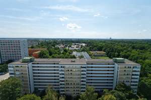 Einziehen, ankommen, Aussicht genießen: Helles 1-Zimmer-Appartement mit herrlichem Weitblick – Die vollständige Adresse der Immobilie erhältst du vom Anbieter., 81476 Forstenried, München – Vorschaubild 4