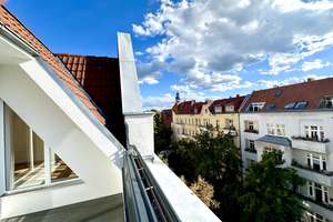 Lichtdurchflutete 4-Zi.-Dachgeschosswohnung mit sonniger Terrasse - Eine Oase der Ruhe!