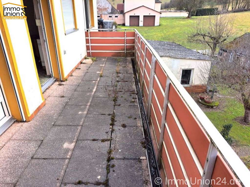 Immobilie in Ansbach - 299.000 für SOFORT freies 186 qm Zweifamilienhaus mit großem Garten und 2 Garagen - Bild 1