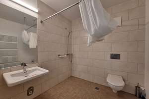 Lichtdurchflutete 3-Zimmer Wohnung mit großer Loggia – Kattenbrookstrift 171, 30539 Bemerode, Hannover – Vorschaubild 6