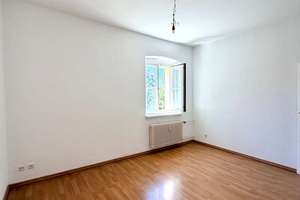2 Zimmer Wohnung mit zwei Stellplätzen und Blick ins Grüne in Berlin Charlottenburg – Die vollständige Adresse der Immobilie erhältst du vom Anbieter., 10589 Charlottenburg, Berlin – Vorschaubild 7