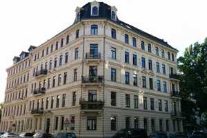 Gepflegte 3-Zimmer-Hochparterre-Wohnung mit Balkon in wunderschönem Altbau – Shakespearestraße 5, 4107 Leipzig – Vorschaubild 1