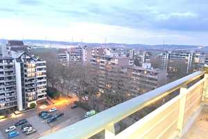 Property thumbnail 6