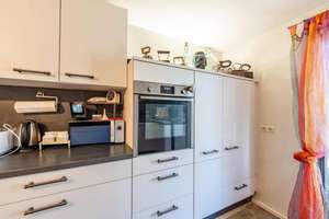 Modernisiertes Familienhaus in Rendsburg (Dach, Heizung, Bad, Küche) mit sonnigem Garten – Rotenhöfer Weg 88, 24768 Rendsburg – Vorschaubild 16