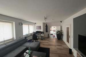Helle 2-Zimmer Wohnung im 1. OG mit Balkon in Inrath/Kliedbruch – Die vollständige Adresse der Immobilie erhältst du vom Anbieter., 47803 Inrath/Kliedbruch, Krefeld – Vorschaubild 1