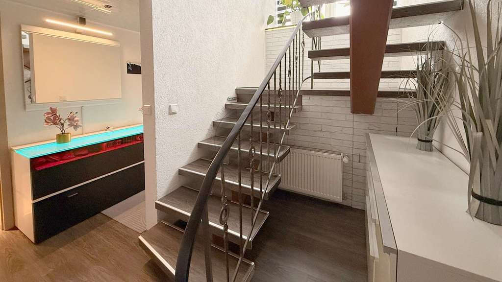 Immobilie in Krauchenwies - WOLFGANG SODENKAMP /// 2-Fam.-Haus in sonniger Lage *PROVISIONSFREI - Bild 4