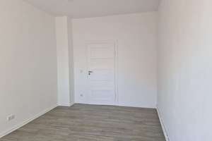 Ihr neues Zuhause: Helle 3-Zimmer-Wohnung mit Balkon und Einbauküche – Tauchaer Straße 97 - 2. OG links , 4349 Thekla, Leipzig – Vorschaubild 10