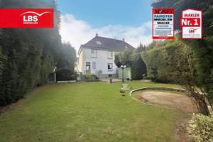 Großzügiges Einfamilienhaus mit prächtigem Gartengrundstück – Die vollständige Adresse der Immobilie erhältst du vom Anbieter., 42651 Solingen-Mitte, Solingen – Vorschaubild 3