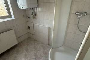 Helle 3-Zimmer-Wohnung mit großem Süd-West-Balkon in Erlangen zu vermieten – Sofort bezugfrei – Dompfaffstraße 148, 91056 Steinforst, Erlangen – Vorschaubild 4