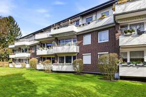 Hell und großzügig geschnitten mit Balkon und Tiefgaragenstellplatz