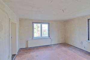 Haus mit Potenzial: 6 Zimmer, großer Garten und ruhige Lage in Bornim