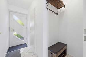 Familienfreundliches Reihenmittelhaus mit Gartenidylle in begehrter Lage von München-Solln – Die vollständige Adresse der Immobilie erhältst du vom Anbieter., 81477 Solln, München – Vorschaubild 3