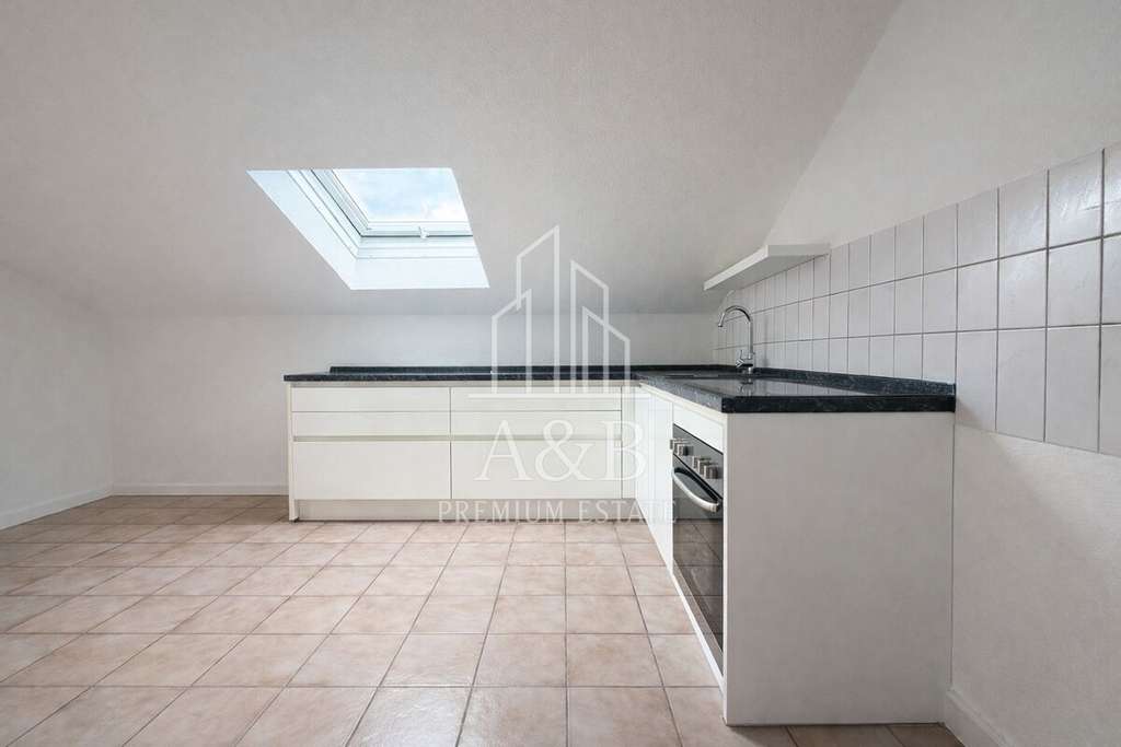 Immobilie in Bürstadt - ** Lichtdurchflutete 1,5-Zimmer-Dachgeschosswohnung mit Charme ** - Bild 2