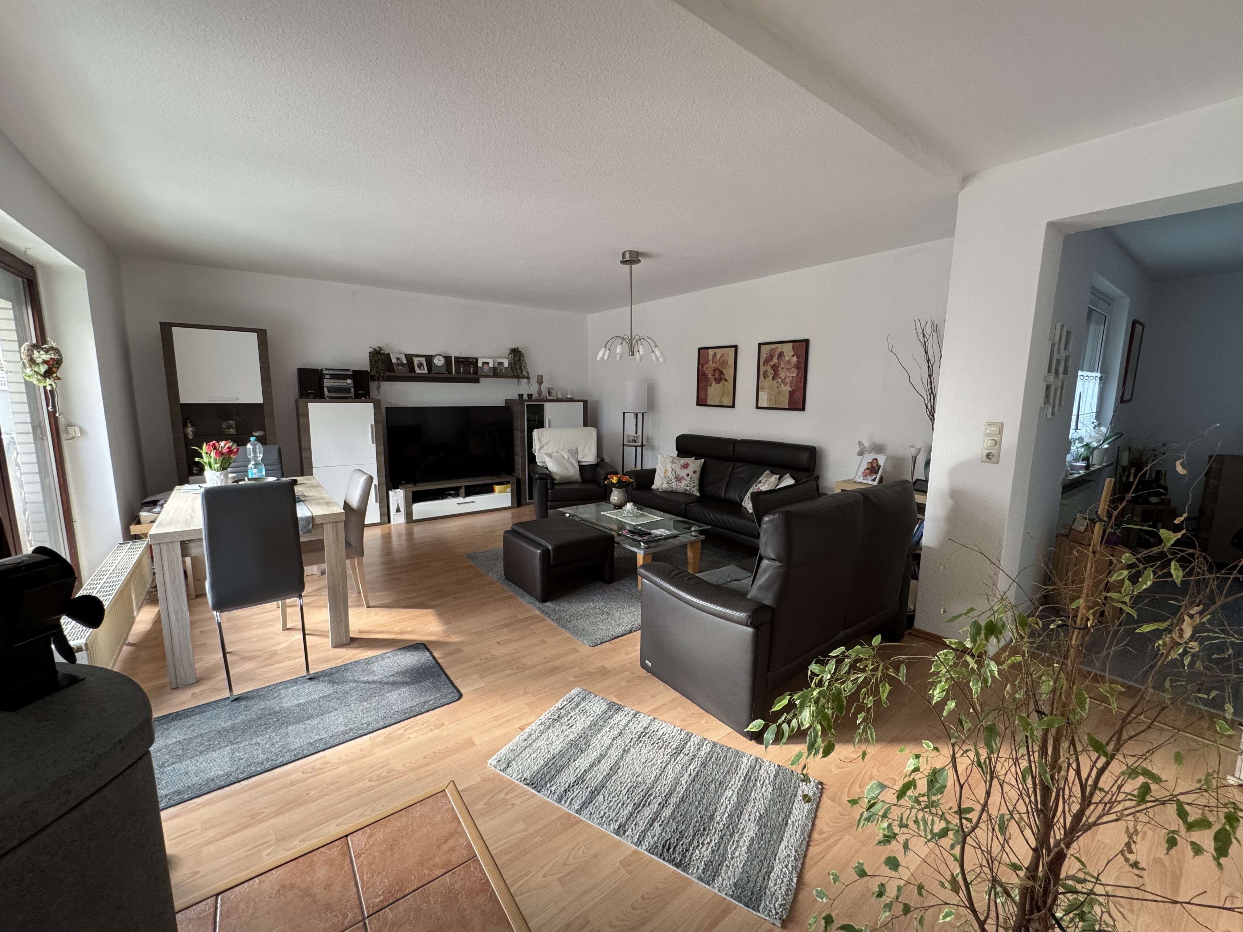 Immobilie in Schiffdorf - Modernisiertes Einfamilienhaus mit Garage in Schiffdorf - Bild 1