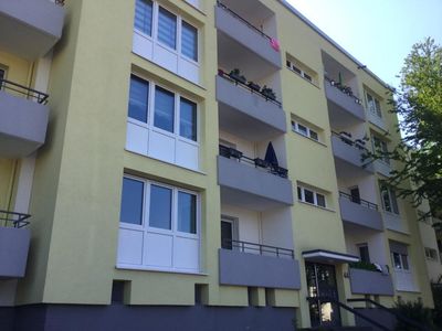Schön aufgeteilte, renovierte 3 Zimmer mit Fernsichtbalkon