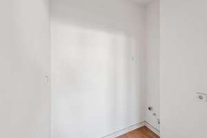 Seltene Gelegenheit am Heumarkt – Leerstehende 1,5-Zimmer-Wohnung mit Entwicklungspotenzial – Die vollständige Adresse der Immobilie erhältst du vom Anbieter., 50667 Altstadt/Nord, Köln – Vorschaubild 3