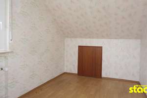 GEMÜTLICHE DACHGESCHOSSWOHNUNG MIT EINBAUKÜCHE *** SULZBACH AM MAIN – Die vollständige Adresse der Immobilie erhältst du vom Anbieter., 63834 Sulzbach am Main – Vorschaubild 13