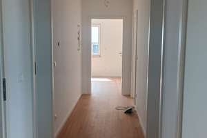 Erstbezug nach Sanierung mit Einbauküche: Attraktive 3,5-Raum-EG-Wohnung ideal für Pärchen – Kunzebornstraße 11, 56077 Immendorf, Koblenz – Vorschaubild 4