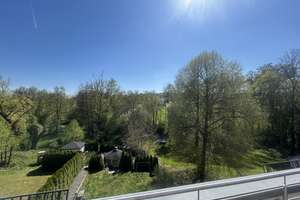 Sehr schöne GALERIE-Wohnung. Ideal für ein PAAR ohne Kinder. Balkon, Einbauküche, Stellplatz. FREI – Die vollständige Adresse der Immobilie erhältst du vom Anbieter., 70599 Schönberg, Stuttgart – Vorschaubild 4
