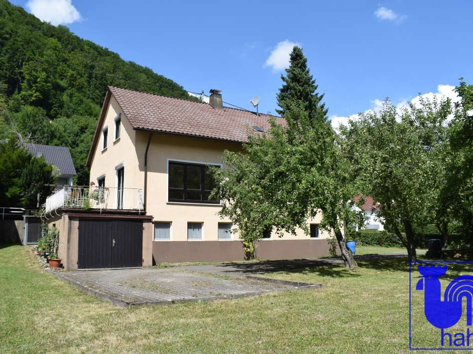 Freistehendes EFH mit Garage