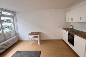1-Zimmer-Wohnung mit Einbauküche im Herzen Schwabings Münchner Freiheit  – Marschallstraße 8, 80802 München – Vorschaubild 5