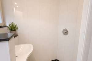 Gemütliche 2-Zimmer-Wohnung mit großem Balkon und Stellplatz – Die vollständige Adresse der Immobilie erhältst du vom Anbieter., 40225 Bilk, Düsseldorf – Vorschaubild 4