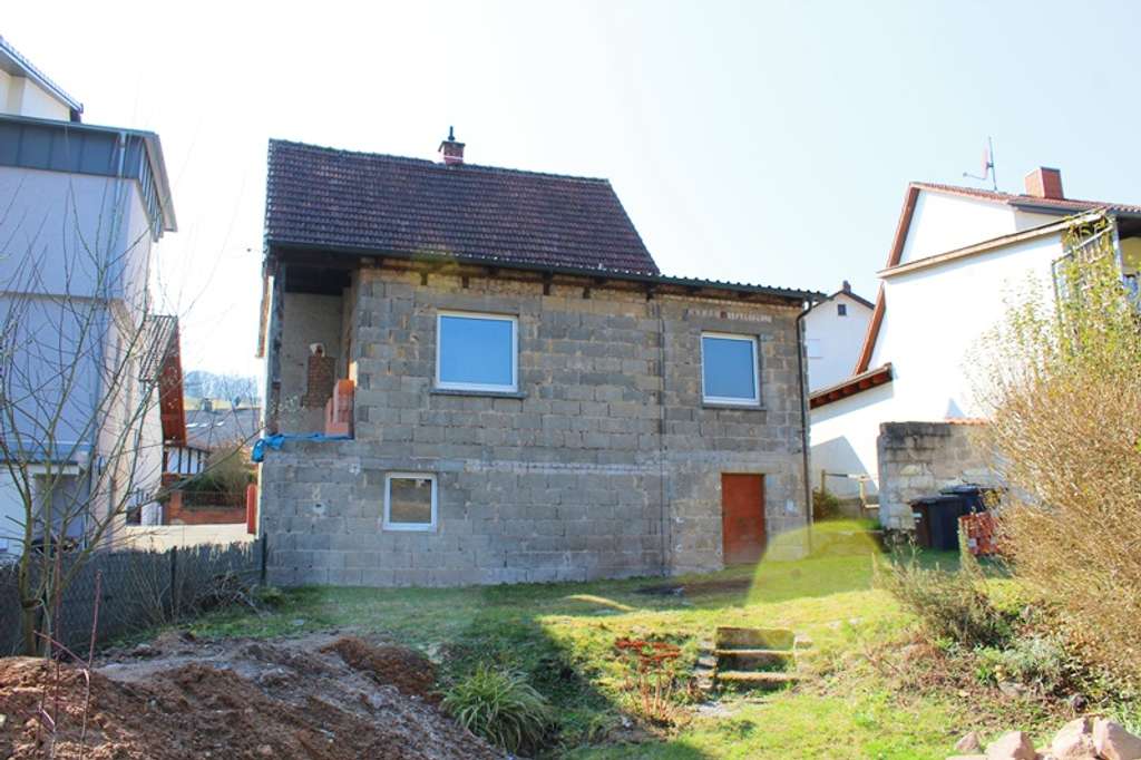 Immobilie in Wald-Michelbach - Ausbauhaus mit Garten in der Kerngemeinde - Bild 3