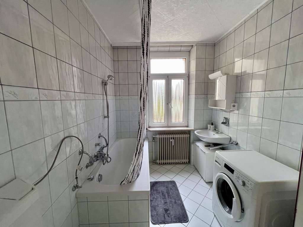 Immobilie in Röthenbach an der Pegnitz - Charmante 3-Zimmer-Erdgeschosswohnung mit viel Licht – ruhige Lage - Bild 2