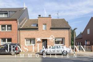 Zweifamilienhaus mit vielseitigen Nutzungsmöglichkeiten und Potenzial für individuelle Wohnkonzepte