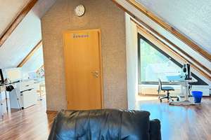 Großzügiges Wohnen auf 3 Etagen mit herrlicher Terrasse in S-Zuffenhausen! – 70435 Zuffenhausen-Mönchsberg, Stuttgart – Vorschaubild 6