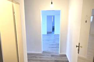 Traumhaft schöne komplett sanierte 3 Zimmer Wohnung mit Balkon in Gelsenkirchen zu vermieten – Magdeburger Straße 51, 45881 Schalke, Gelsenkirchen – Vorschaubild 12