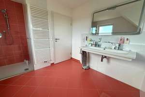 Großzügiges, vollmöbliertes Einfamilienhaus mit 200m² Wohnfläche, 2 Garage und Wärmepumpe in Oesdorf – 91336 Heroldsbach – Vorschaubild 13