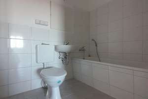 Lichtdurchflutete  3- Zimmerwohnung in Dresden Strehlen zu vermieten ! – Walter-Arnold-Straße 11, 1219 Strehlen, Dresden – Vorschaubild 4