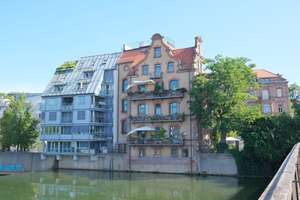 Wohnen mit Weitblick
Dachgeschoss-Galeriewohnung an der Pegnitz,
Balkon, Patio + 360°-Dachterrasse – Großweidenmühlstraße 1, 90419 Sankt Johannis, Nürnberg – Vorschaubild 9