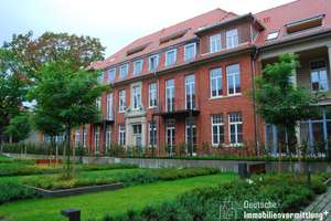 Willkommen im Quartier 21 - Schöne 2-Zimmerwohnung mit Einbauküche, Terrasse und Garten