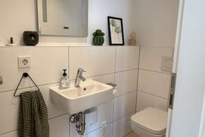 Blick auf den Zollhafen! Traumhafte 3-Zimmerwohnung mit EBK und Klimaanlage – Rheinallee 107, 55118 Neustadt, Mainz – Vorschaubild 4