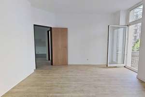 Die Blätter fallen, Ihre Mietkosten auch - Einziehen und 1 NKM sparen: Geräumige 4-Zimmer-Wohnung... – 39104 Altstadt, Magdeburg – Vorschaubild 3