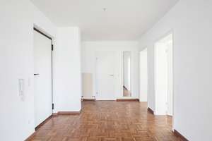 Lichtdurchflutet & Modernisiert: Großzügige 3,5-Zimmer-Dachgeschosswohnung mit Balkon – Die vollständige Adresse der Immobilie erhältst du vom Anbieter., 76189 Grünwinkel, Karlsruhe – Vorschaubild 9