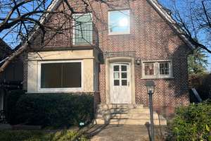 Charmantes Einfamilienhaus mit Garage in Hamburg-Niendorf