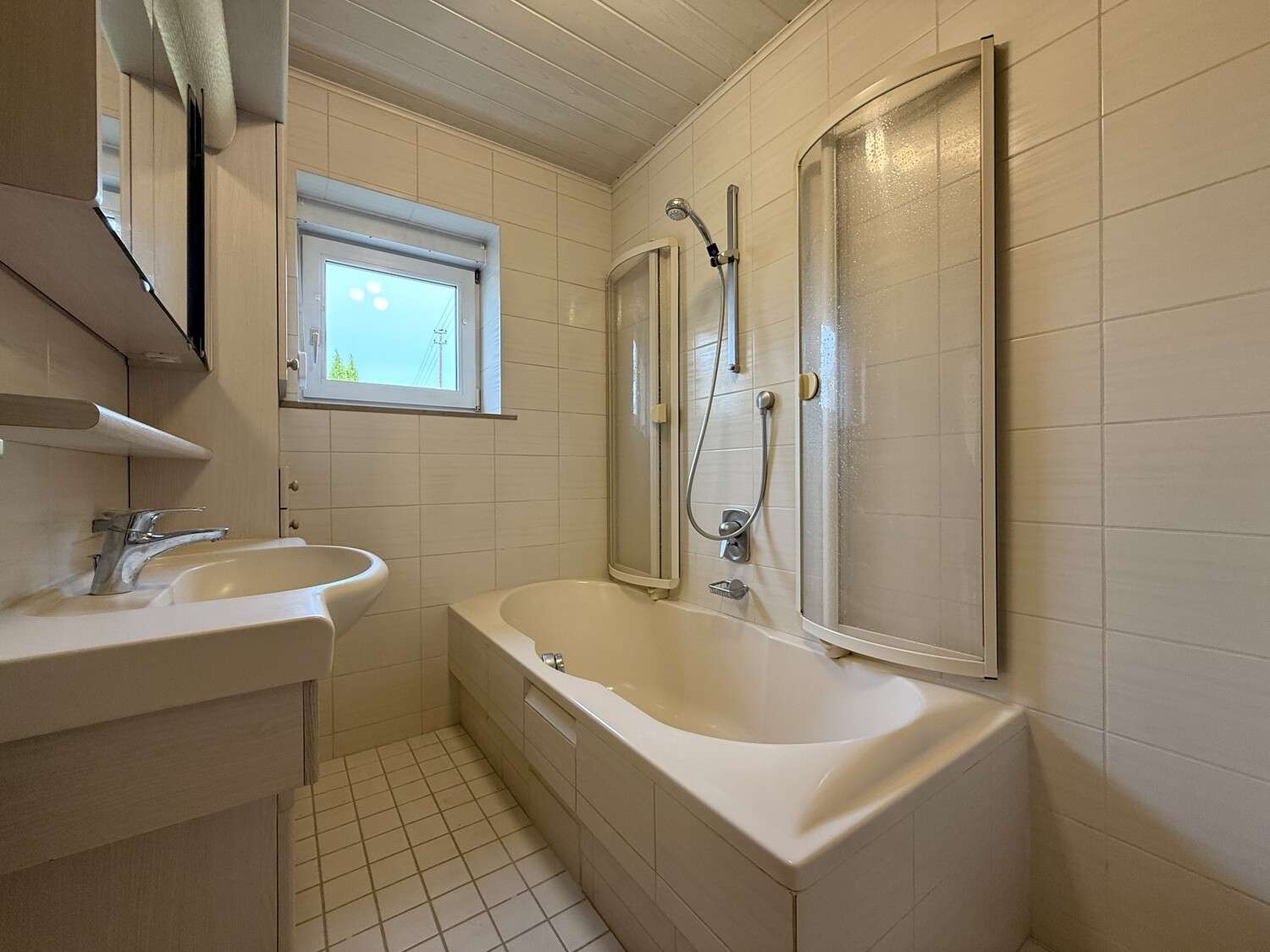 Immobilie in Tapfheim - Gepflegtes und charmantes Einfamilienhaus mit weitläufigem Garten - Bild 1