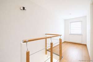 STILVOLL WOHNEN in OSTERFEUERBERG – modernisiertes Reihenhaus mit Veranda und Garten – Die vollständige Adresse der Immobilie erhältst du vom Anbieter., 28217 Westend, Bremen – Vorschaubild 9