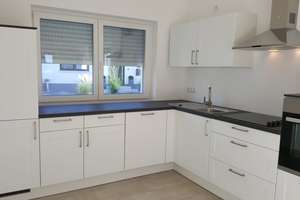  Modernes  Einfamilienhaus  in Tuchenbach  – Die vollständige Adresse der Immobilie erhältst du vom Anbieter., 90587 Tuchenbach – Vorschaubild 2